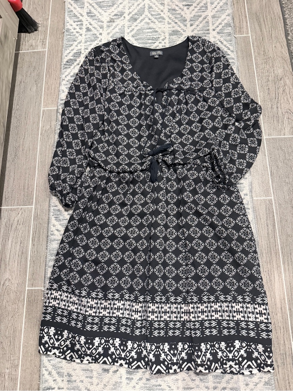 Women's Black and White Printed Tie-Waist Dress